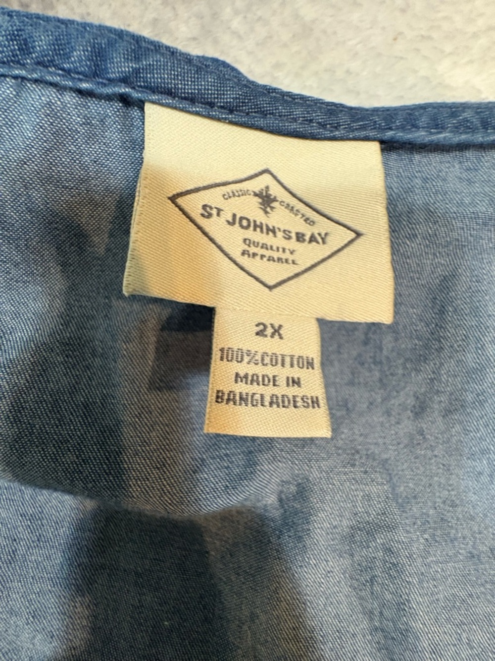 (A10) St. John's Bay Plus 2X Blue Chambray‎ Wrap Top Flutter Sleeve Denim Blouse - Picture 8 of 10